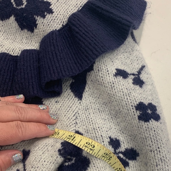 Lost + Wander Navy and Gray Floral Sweater M/L. NWOT - Picture 7 of 8